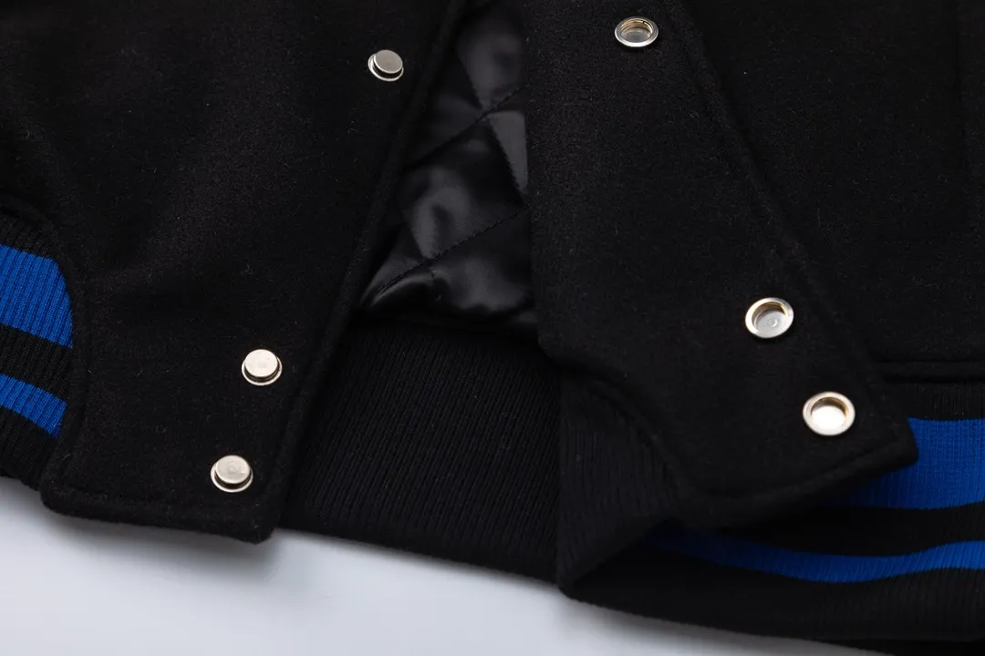 S67#P660, offwhite heavy-duty embroidered baseball cotton jacket. The body is made of woolen fabric. Couple's jacket. Black size: S M L XL